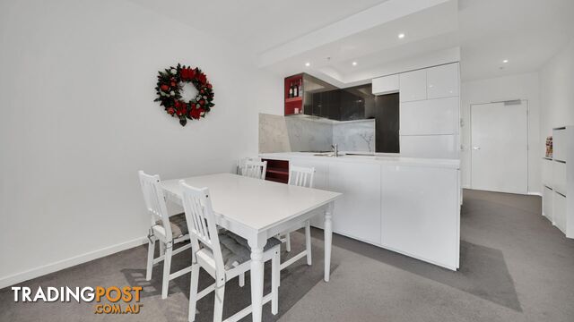 1907/241 Harbour Esplanade DOCKLANDS VIC 3008 - photo 2 of 17