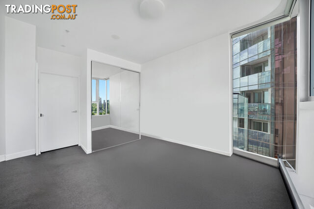 1907/241 Harbour Esplanade DOCKLANDS VIC 3008 - photo 5 of 17