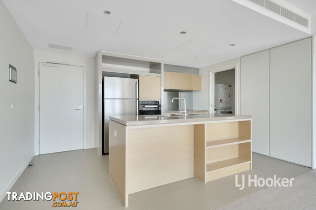 2404/9 Waterside Place DOCKLANDS VIC 3008