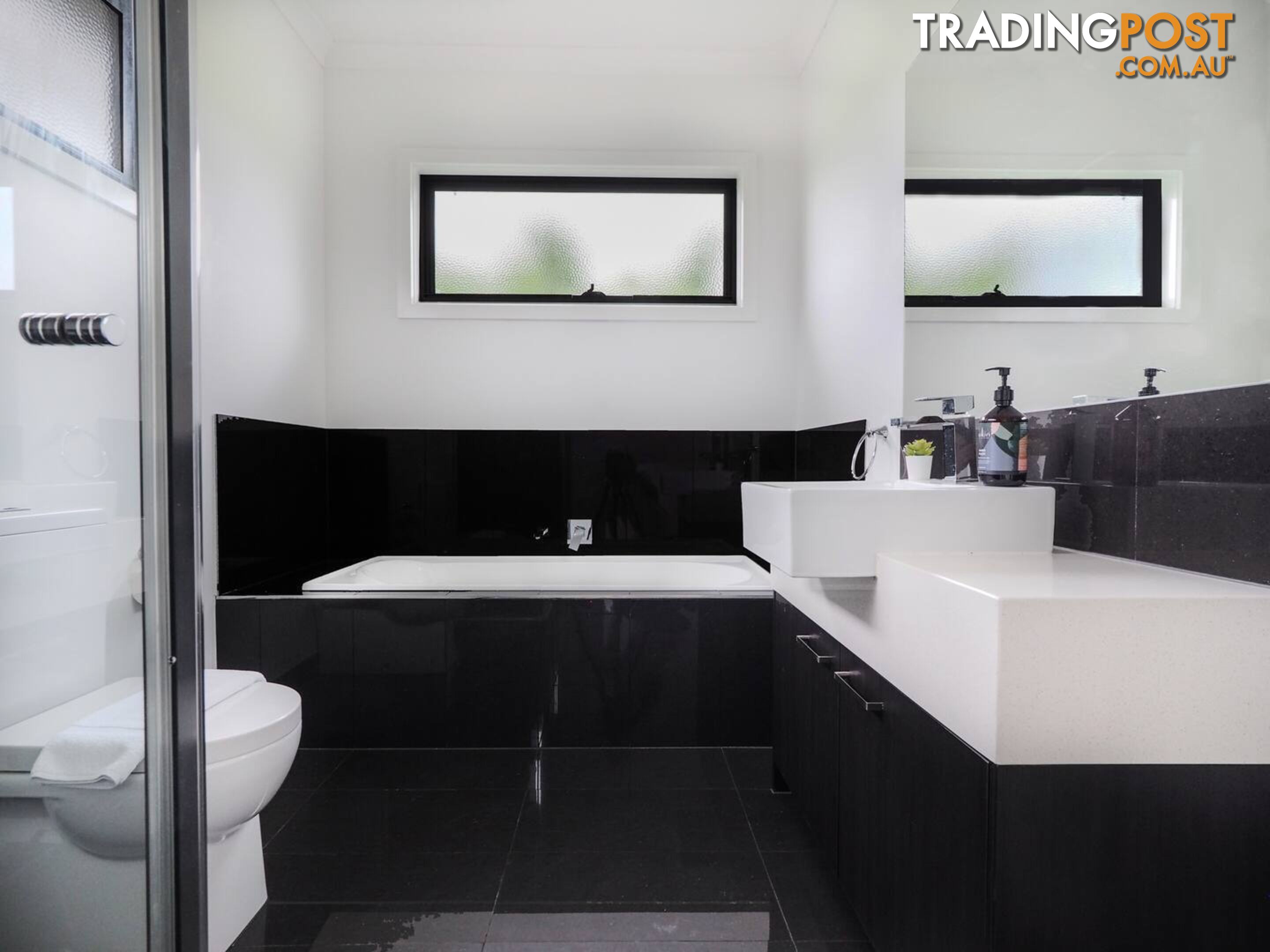 2/5 Tandara Court CHADSTONE VIC 3148