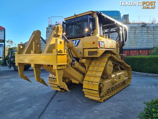 2017 CATERPILLAR D7R Bulldozer (Stock No. 89640) - photo 4 of 17