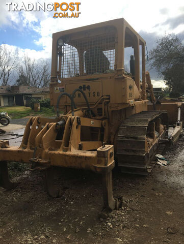 Komatsu D65E-6 Dozer