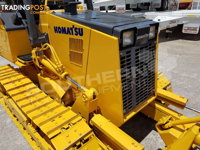 Komatsu D20A-7 dozer with Rippers