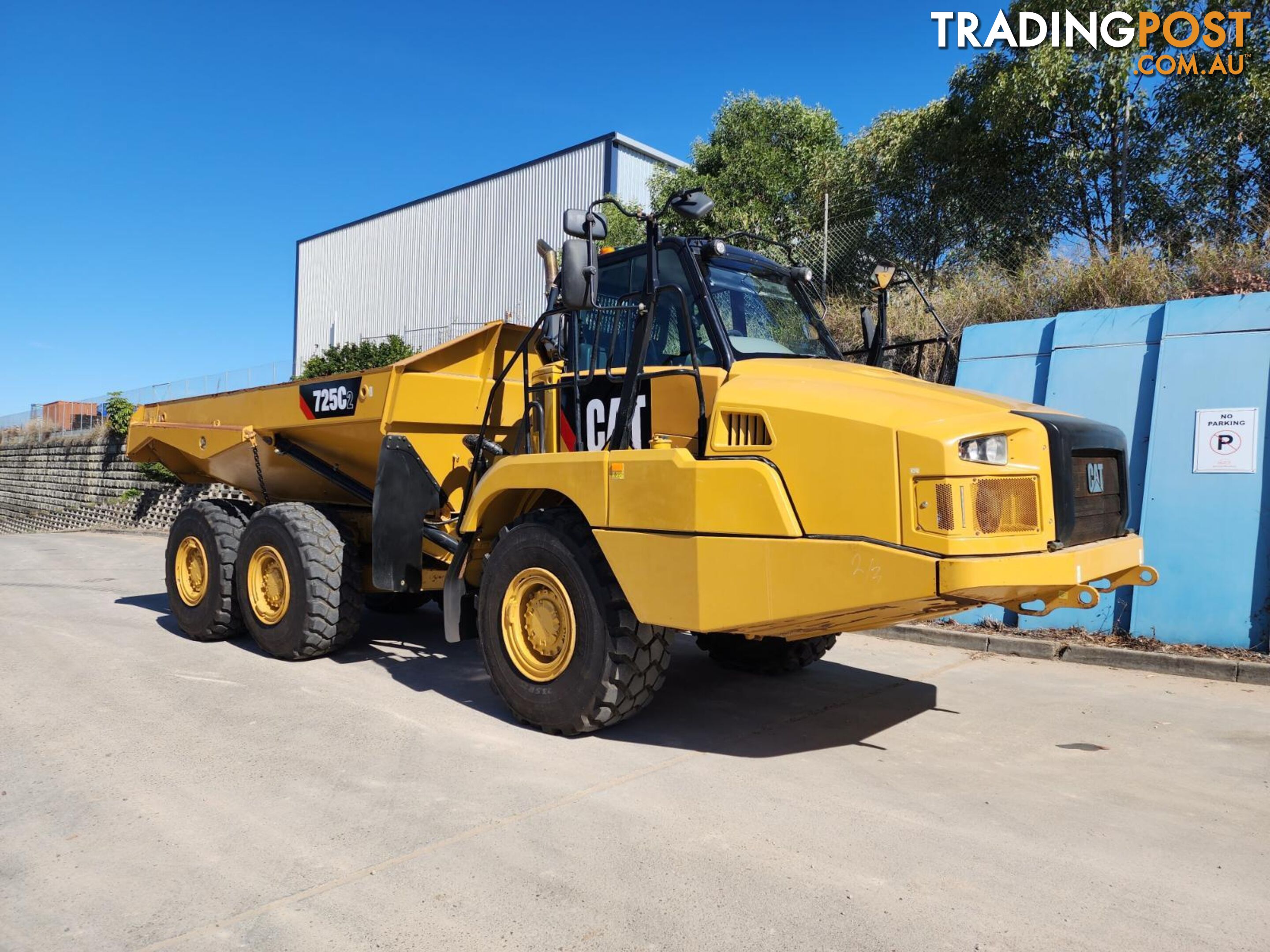 2015 Caterpillar 725C2 Articulated Dump Truck (Stock No. 97672)