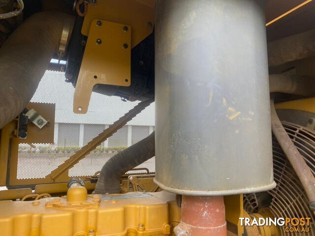Caterpillar D5R D5R2 XL Bulldozer (Stock No. 96257) - photo 4 of 13