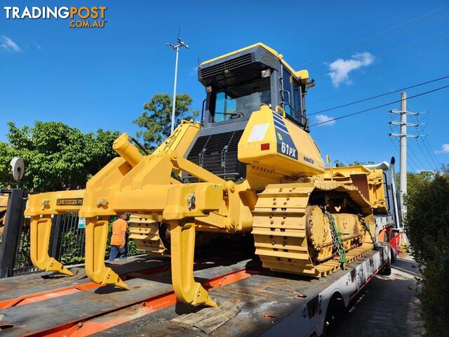Komatsu D61PX-24 Bulldozer (Stock No. 94743) - photo 4 of 30