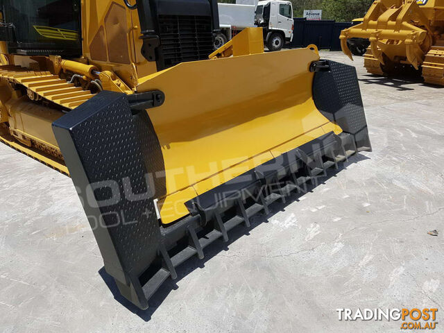 CATERPILLAR D3K XL Bulldozer Stick Rake fitted