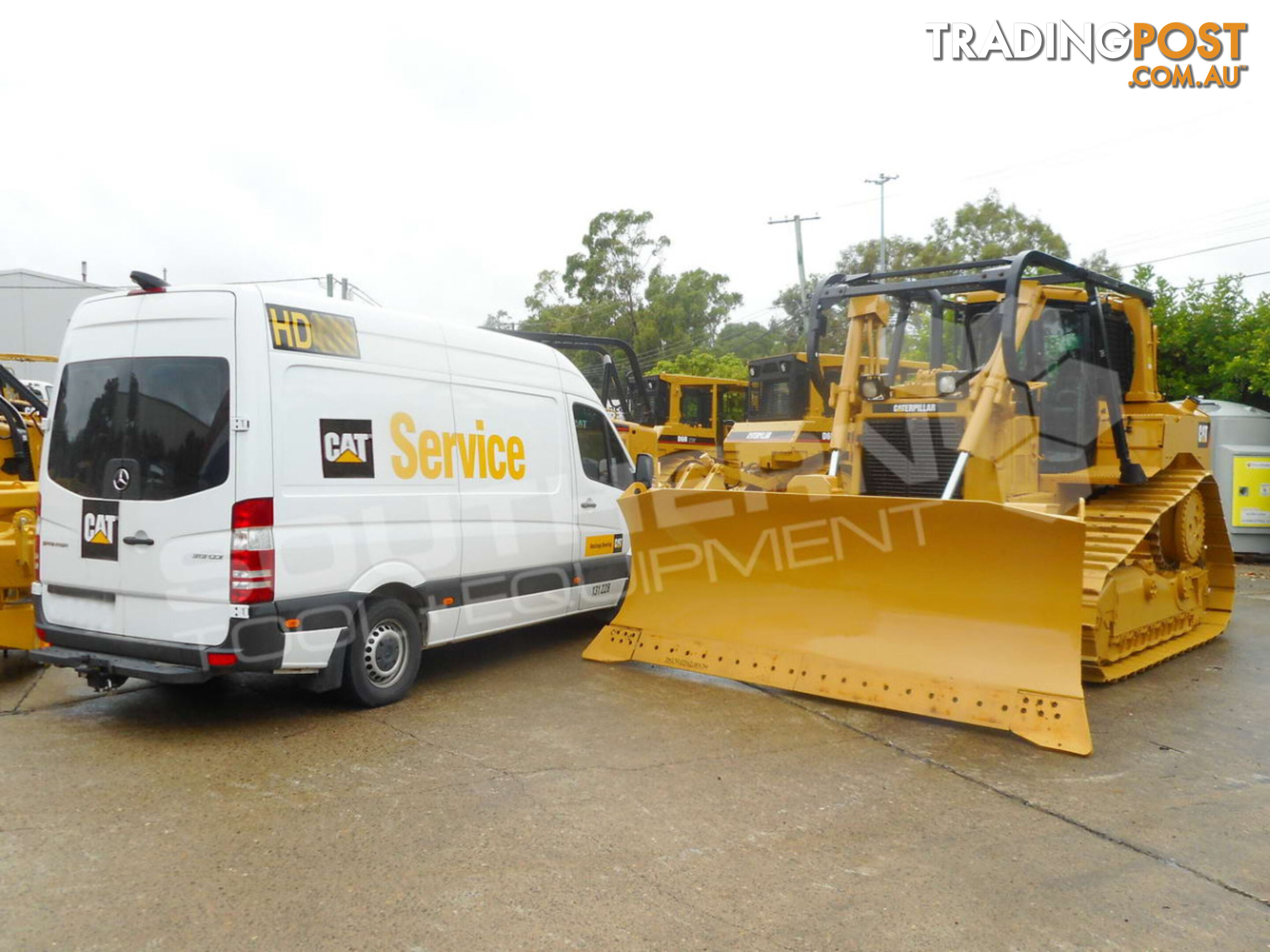 CATERPILLAR D3K XL Bulldozer Stick Rake fitted