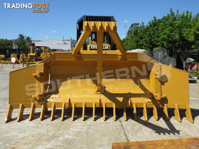 Caterpillar D5N XL Bulldozer (Stock No. 2267) - photo 4 of 24