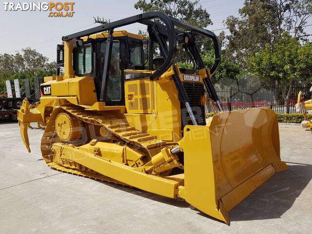 Caterpillar D6T XL Bulldozer SU Blade