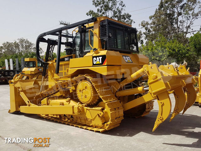 Caterpillar D6T XL Bulldozer SU Blade