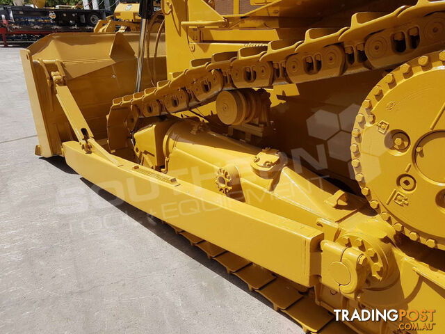 Caterpillar D6T XL Bulldozer SU Blade