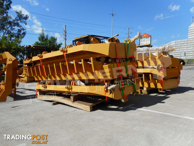 Caterpillar D6T XL SU Blade Bulldozer 