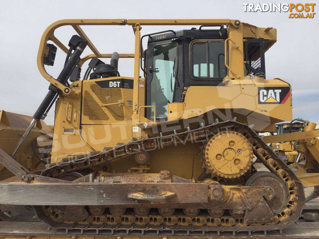 Caterpillar D6T XL SU Blade Bulldozer 