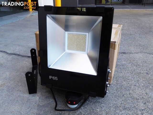 200W IP65 Water proof LED FLOOD Light - 7000k.240V/50Hz.