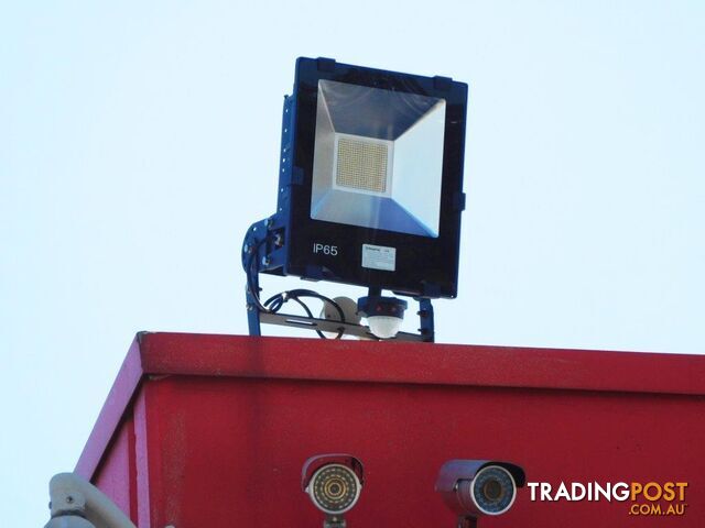 200W IP65 Water proof LED FLOOD Light - 7000k.240V/50Hz.