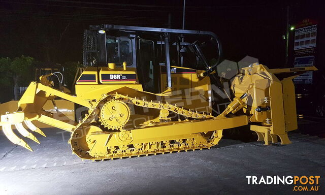 CATERPILLAR D6R XL Bulldozer SU Blade Stick Rake & Tree Spear fitted