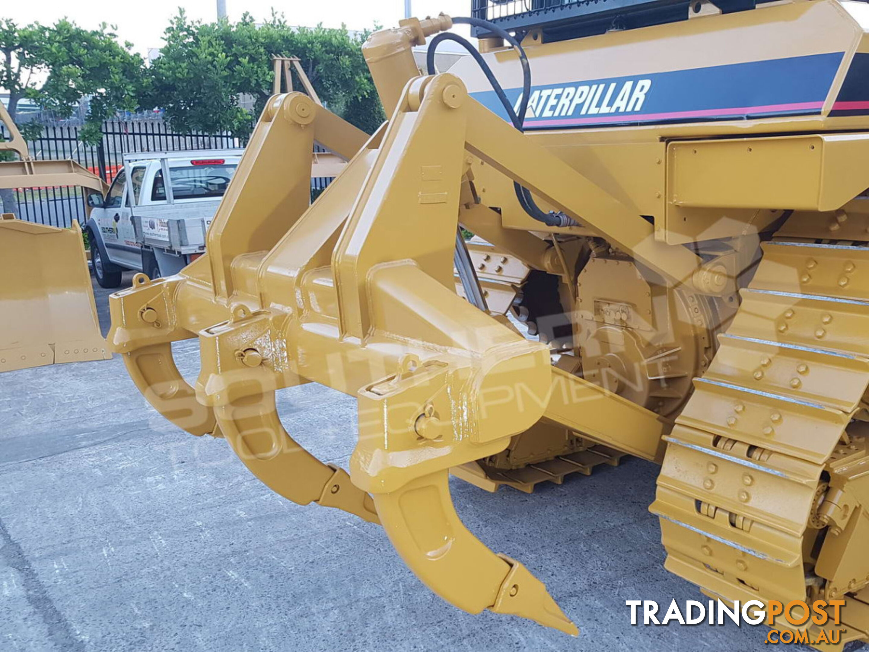 CATERPILLAR D6R XL Bulldozer SU Blade Stick Rake & Tree Spear fitted