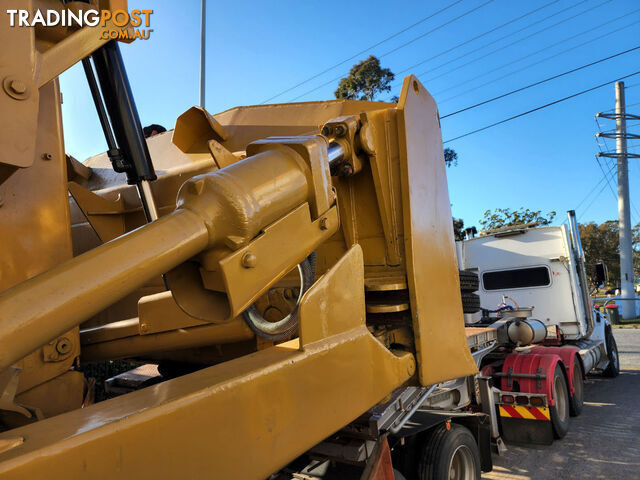 Caterpillar D7H Bulldozer (Stock No. 83643) 