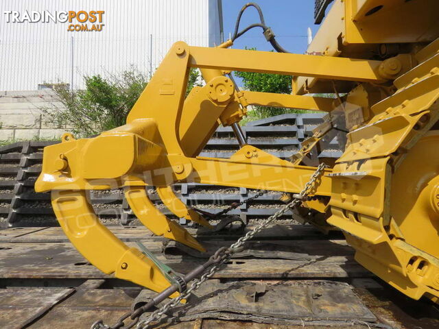 D6R XL Bulldozer SU Blade Stick Rake & Tree Spear fitted