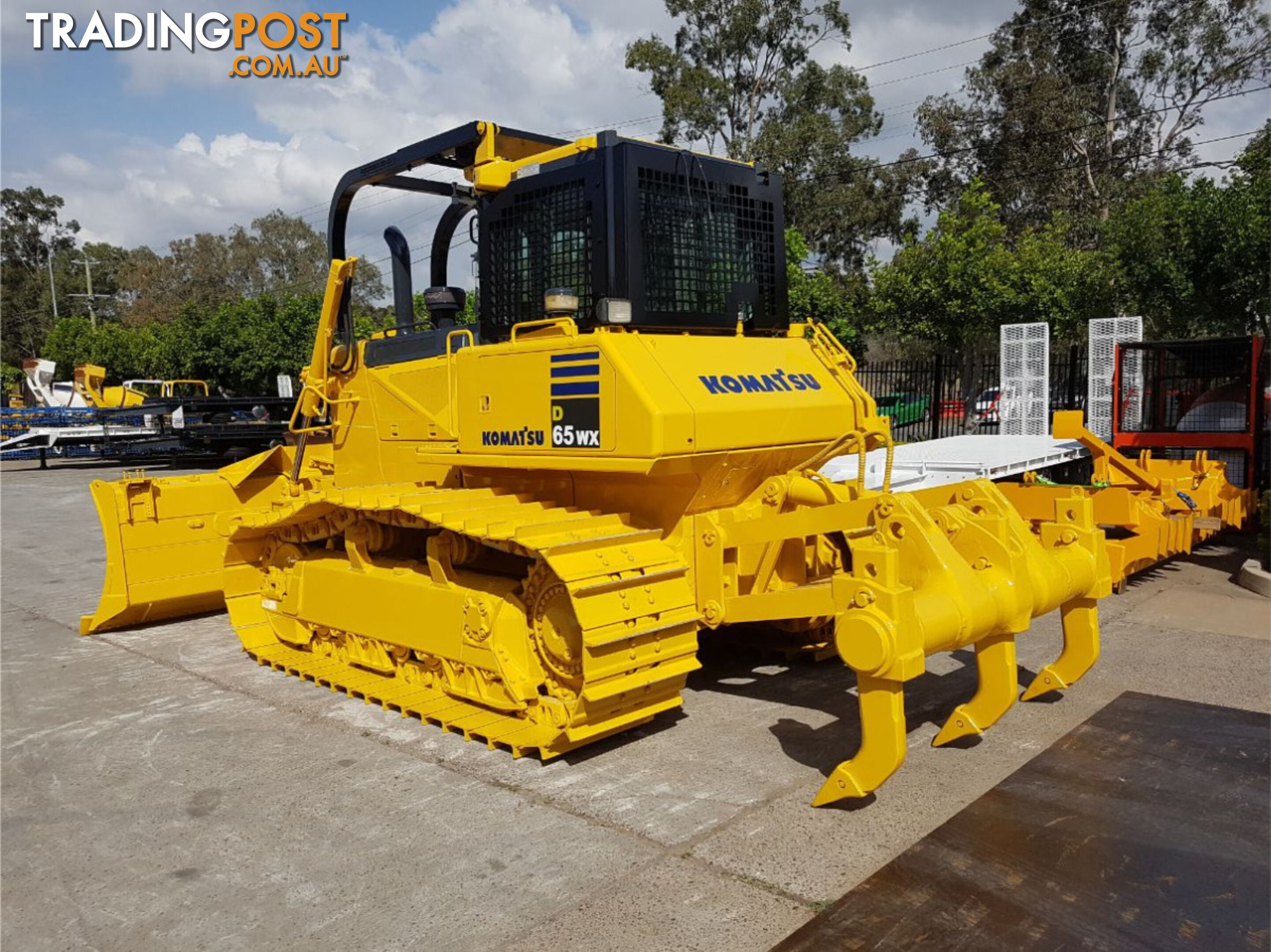  2013 Komatsu D65WX-17 Dozer