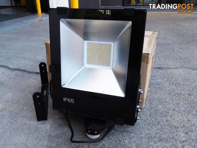 200W IP65 Water proof LED FLOOD Light - 7000k. 240V/50Hz. 