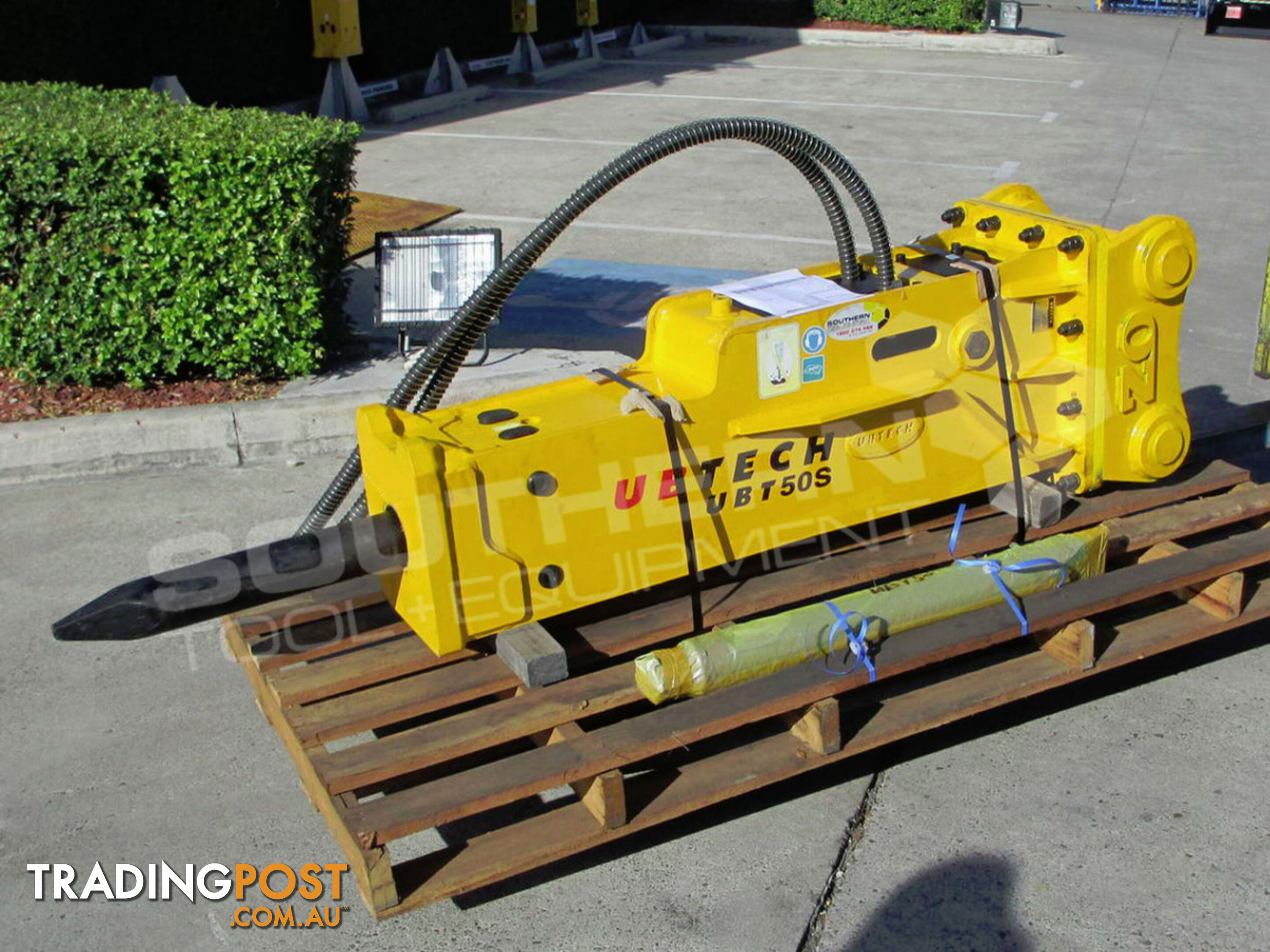 UBT50S Silence Hydraulic Hammer Rock Concrete Breaker Suit 10-16 Tonne Excavators 