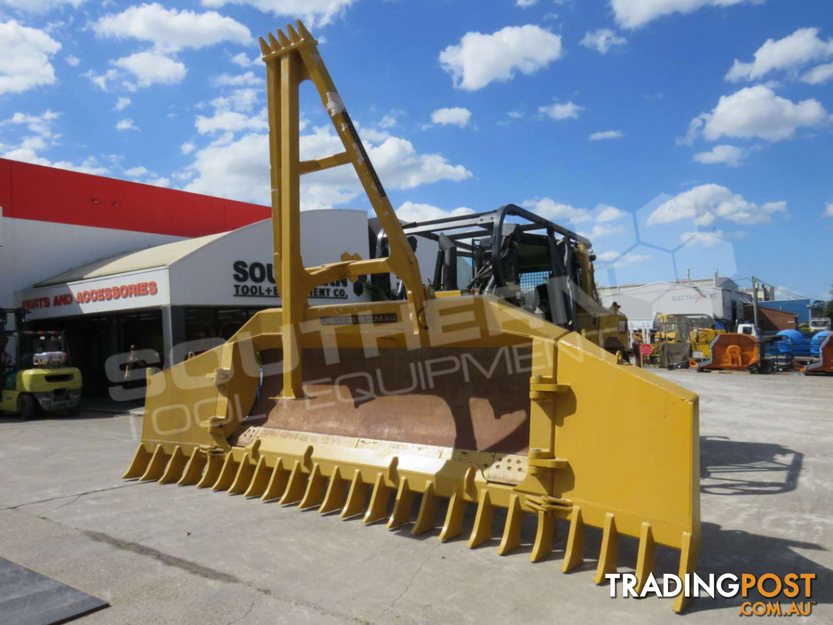 Caterpillar D6T XL VPAT Dozer w Stick Rakes & Tree Spear fitted (Stock No. 2315)