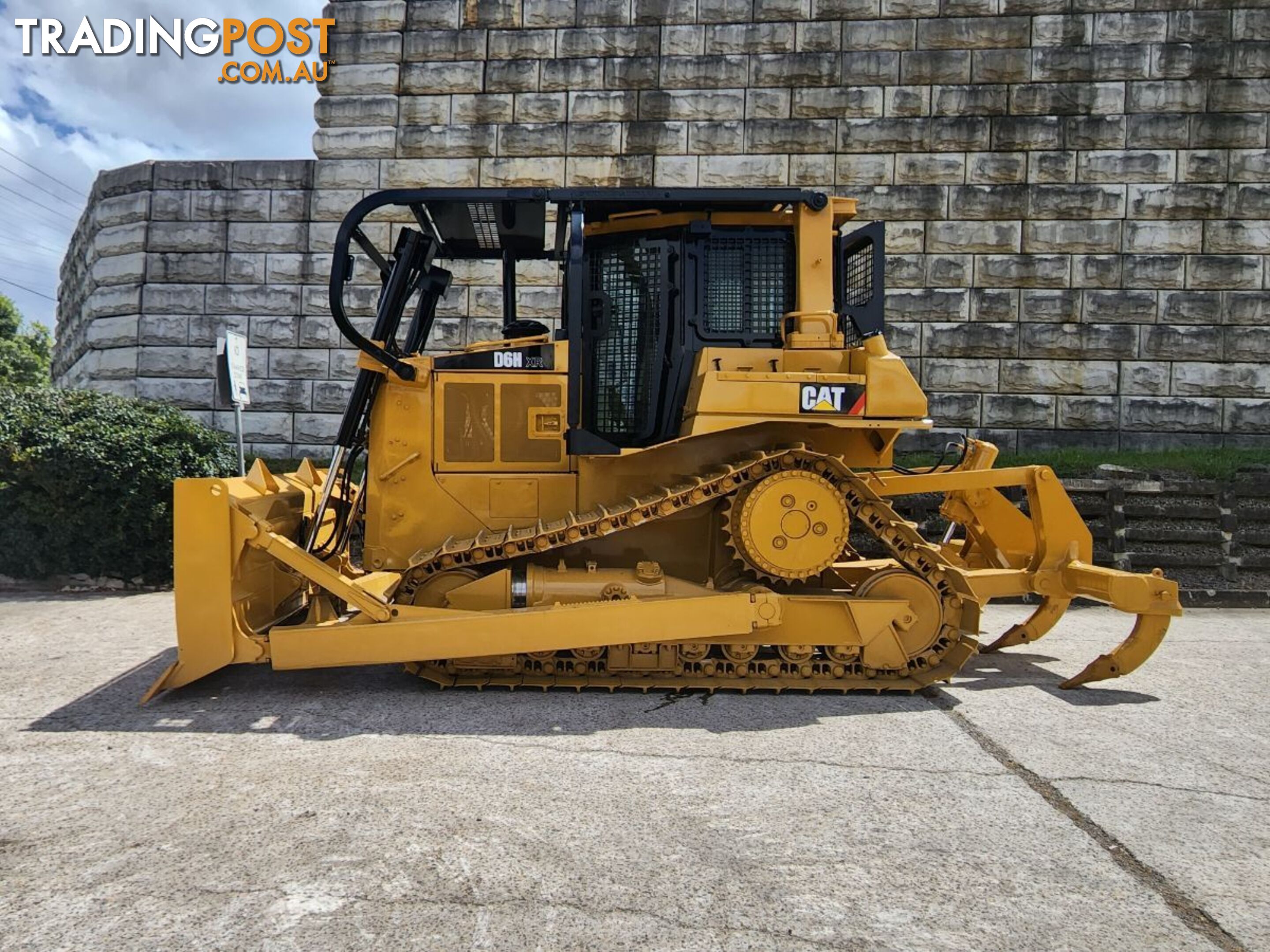 Caterpillar D6H XR Bulldozer (Stock No. 94811)