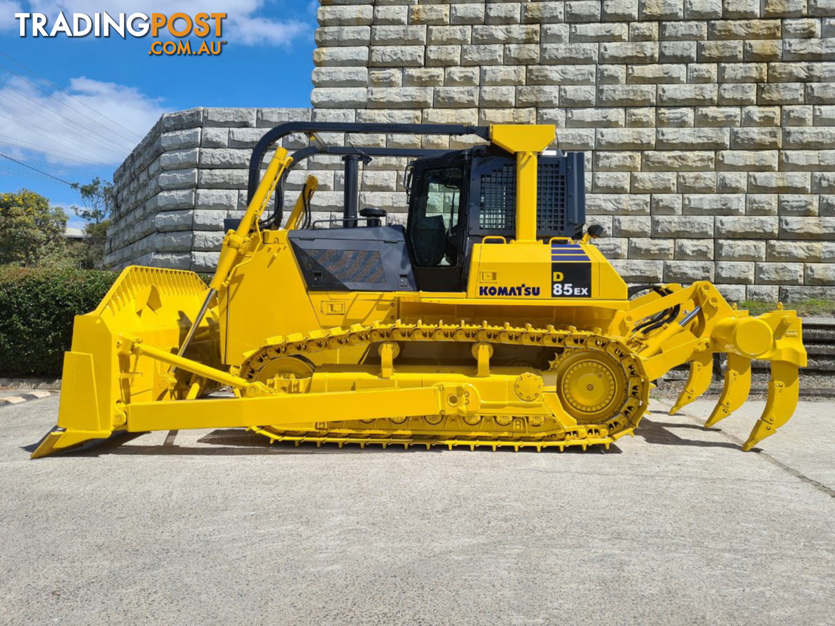 Komatsu D85EX-15E0 dozer (Stock No. 89670) 