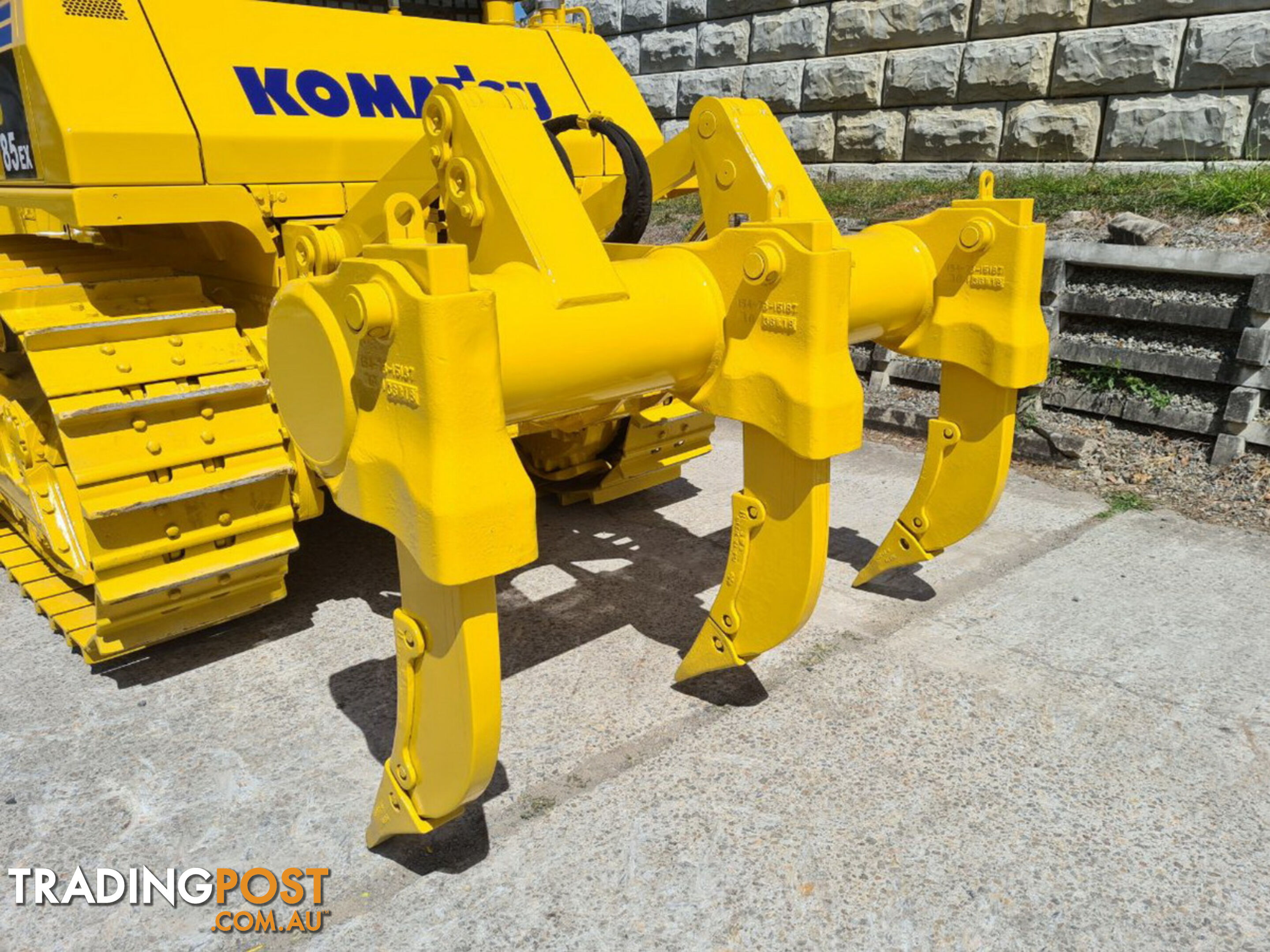 Komatsu D85EX-15E0 dozer (Stock No. 89670) 