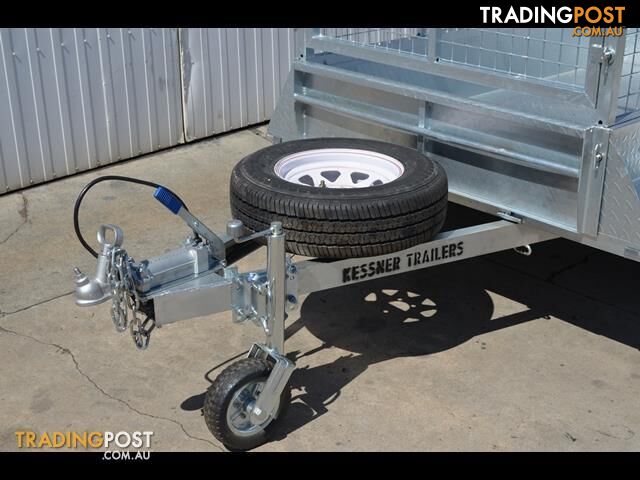 KESSNER TRAILER 7X4 GALVANISED SINGLE AXLE BOX TRAILER WITH BRAKES, CAGE AND RAMPS
