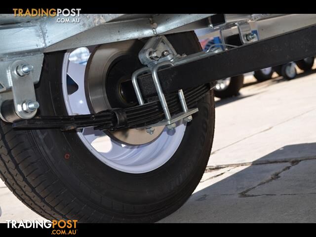 KESSNER TRAILER 7X4 GALVANISED SINGLE AXLE BOX TRAILER WITH BRAKES, CAGE AND RAMPS - photo 2 of 3