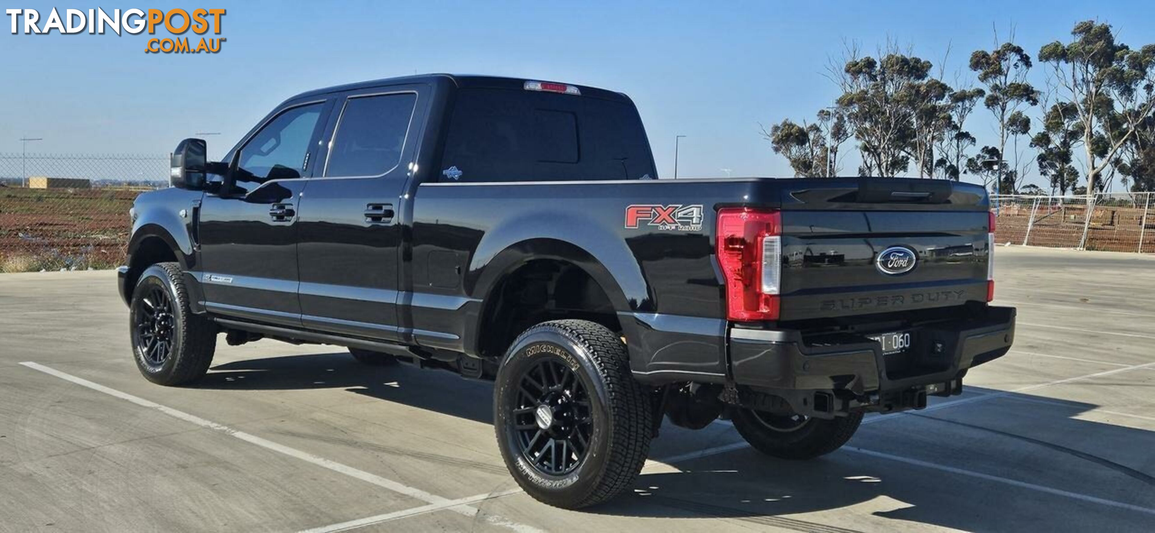 2019 FORD F250 LARIAT BADGE UTILITY