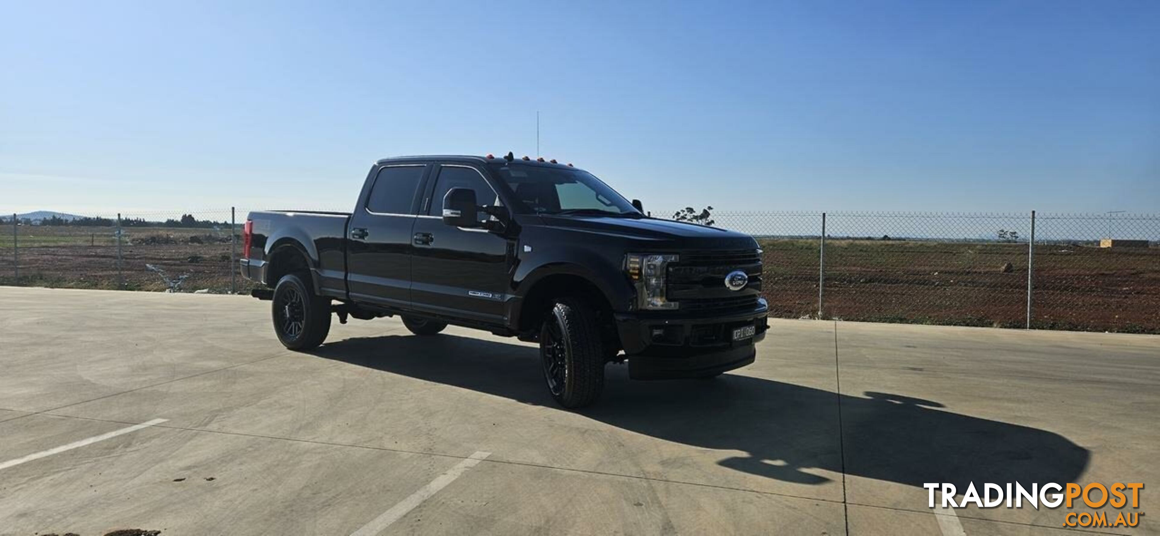 2019 FORD F250 LARIAT BADGE UTILITY