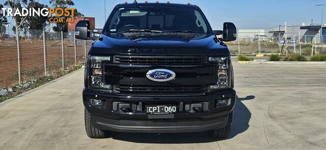 2019 FORD F250 LARIAT BADGE UTILITY