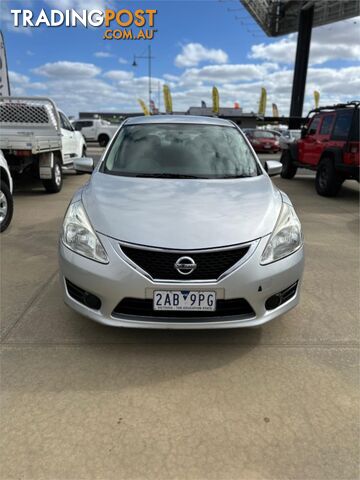 2013 ST 5D HATCHBACK