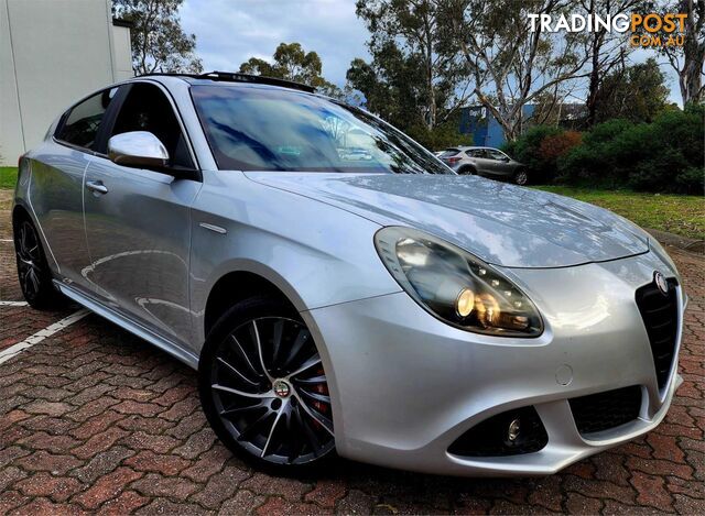 2013 ALFAROMEO GIULIETTA DISTINCTIVE  5D HATCHBACK