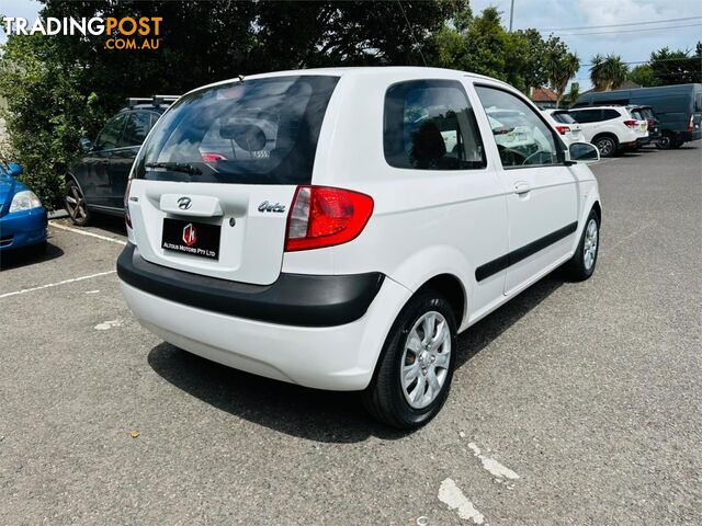 2010 HYUNDAI GETZ S  3D HATCHBACK