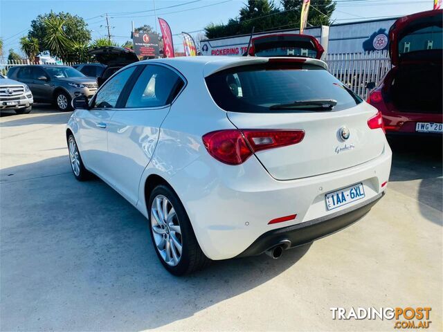 2013 ALFAROMEO GIULIETTA DISTINCTIVE  5D HATCHBACK