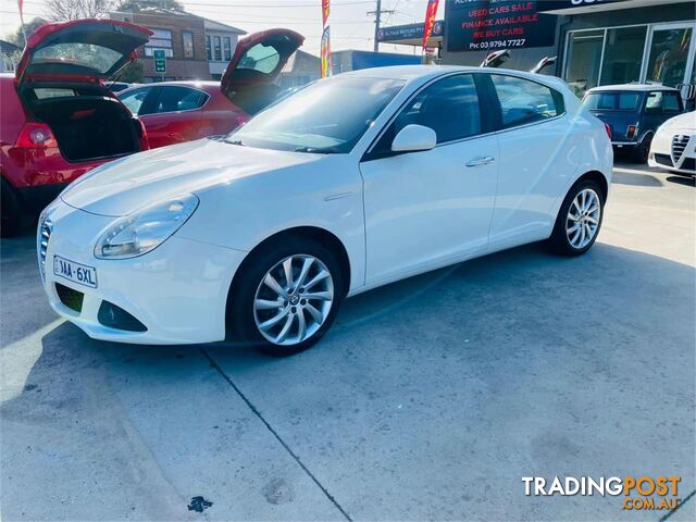 2013 ALFAROMEO GIULIETTA DISTINCTIVE  5D HATCHBACK