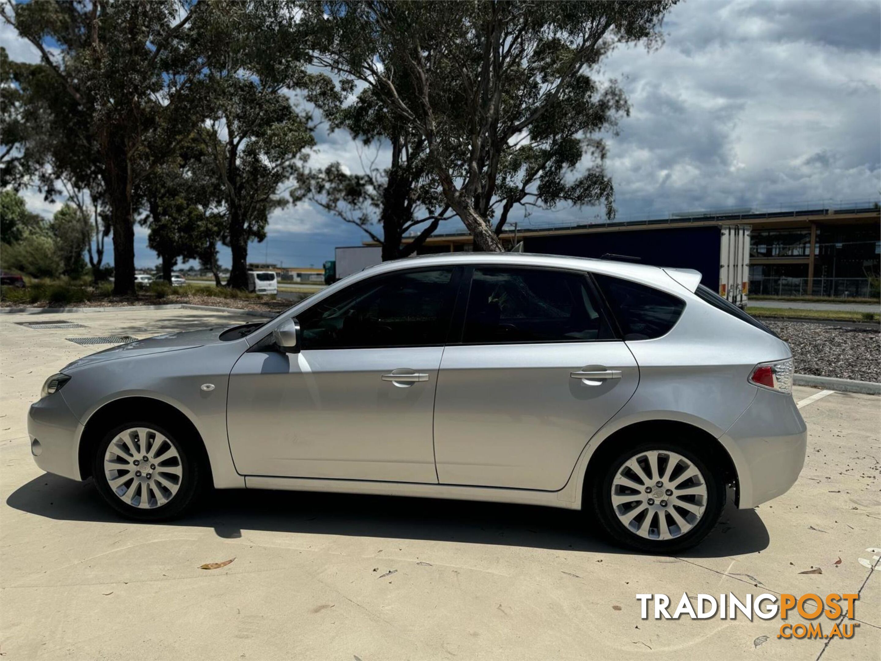 2011 SUBARU IMPREZA R(AWD)  5D HATCHBACK