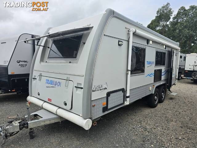 USED 2016 JURGENS TRAVADO CARAVAN 2 AXLE