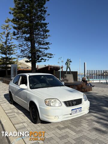 Hyundai Accent Sedan - photo 4 of 7