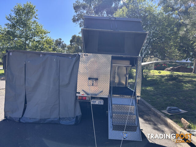 Slide on (jack-off) camper. Excellent condition.