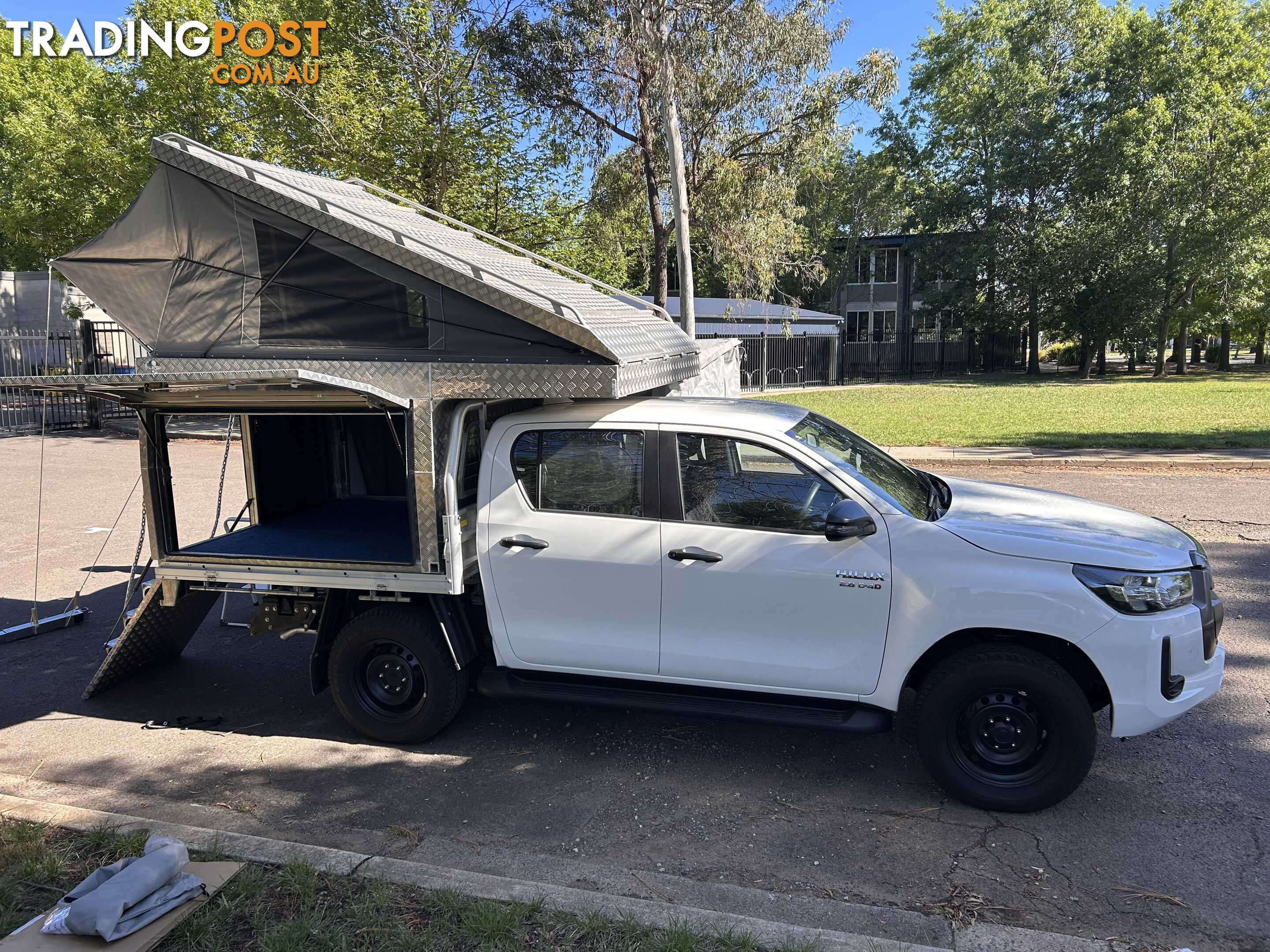 Slide on (jack-off) camper. Excellent condition.