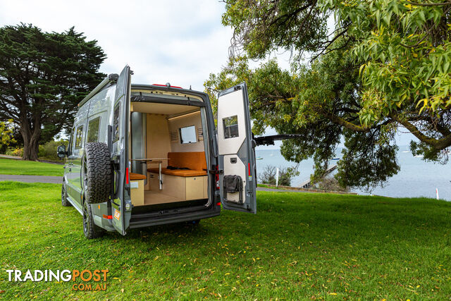 VW CRAFTER MOTORHOME - photo 5 of 23