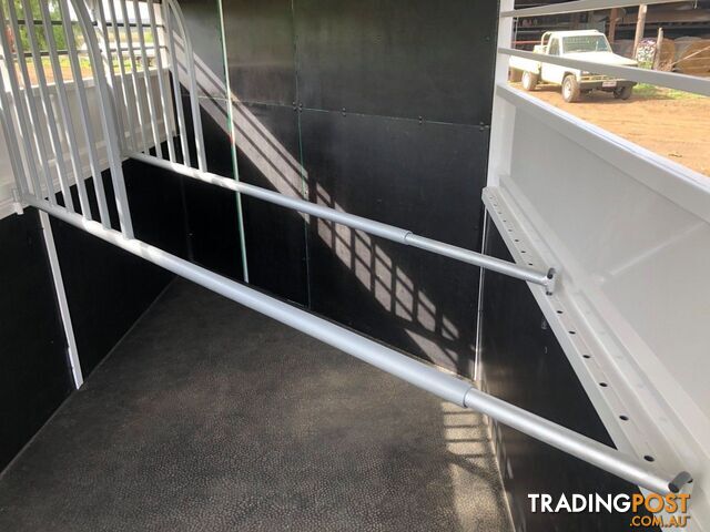 3 HORSE GOOSENECK - photo 2 of 3