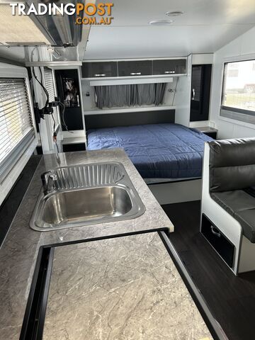 2018 SUPREME CLASSIC TOURER 21 - photo 3 of 6