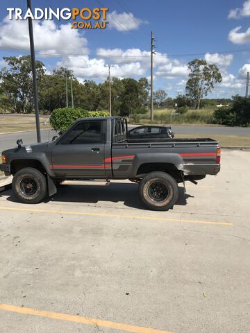 1987 TOYOTA HILUX (4x4) YN67 P/UP